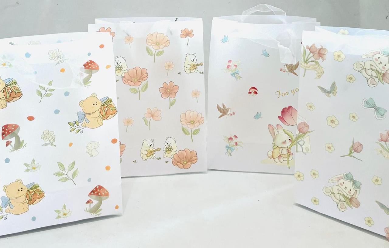 GIFT BAG